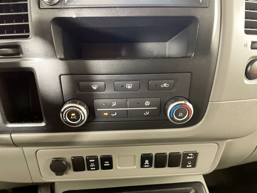 Used 2019 Nissan NV 3500 SL w/ Back Door Glass Package image 16