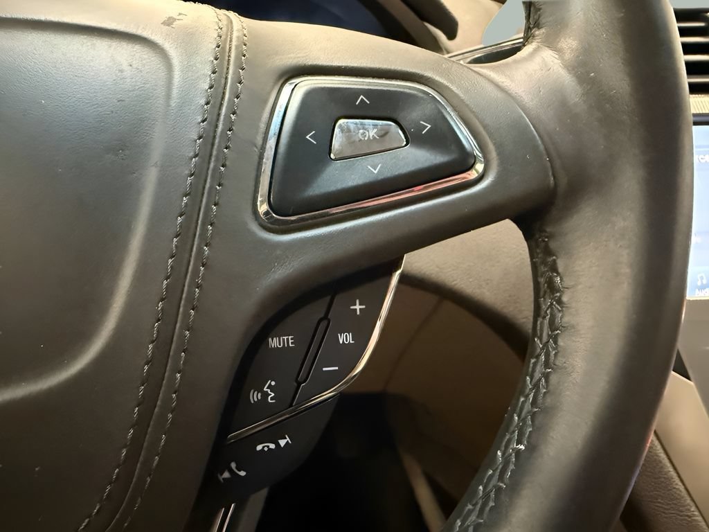 Used 2020 Lincoln MKZ w/ Convenience Package FWD image 21