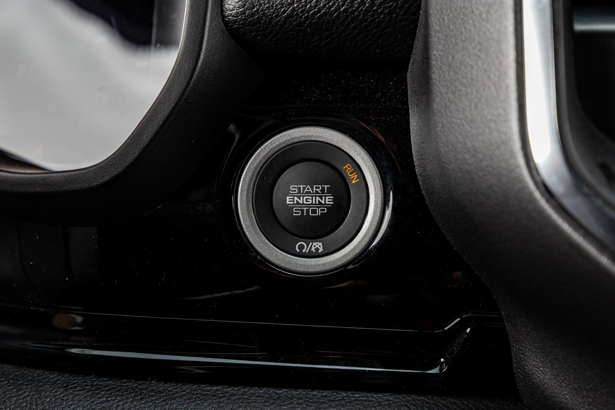 Used 2025 RAM 1500 Laramie w/ Night Edition image 23