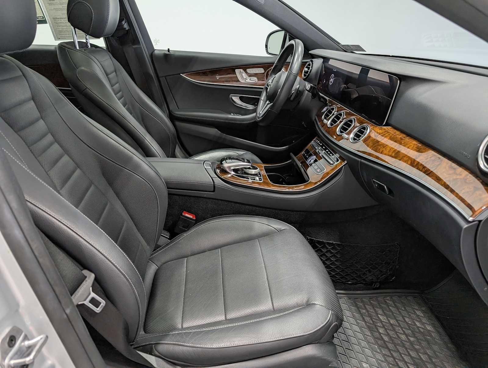 Certified 2020 Mercedes-Benz E 350 4MATIC Sedan image 40