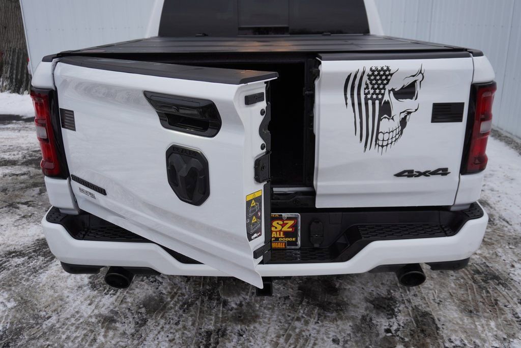 Used 2025 RAM 1500 Big Horn AWD/4WD image 8