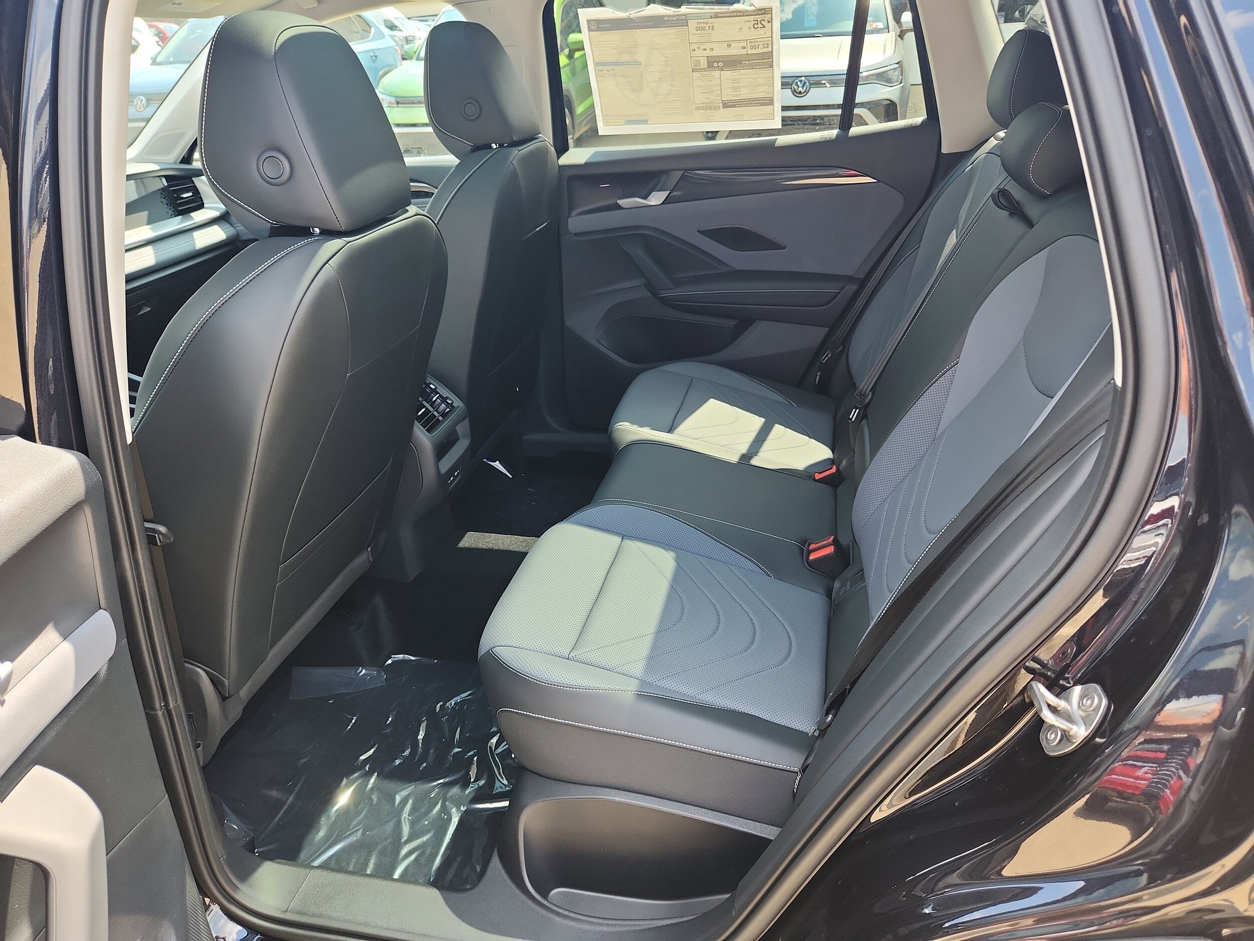 New 2025 Volkswagen Tiguan SE AWD/4WD image 11