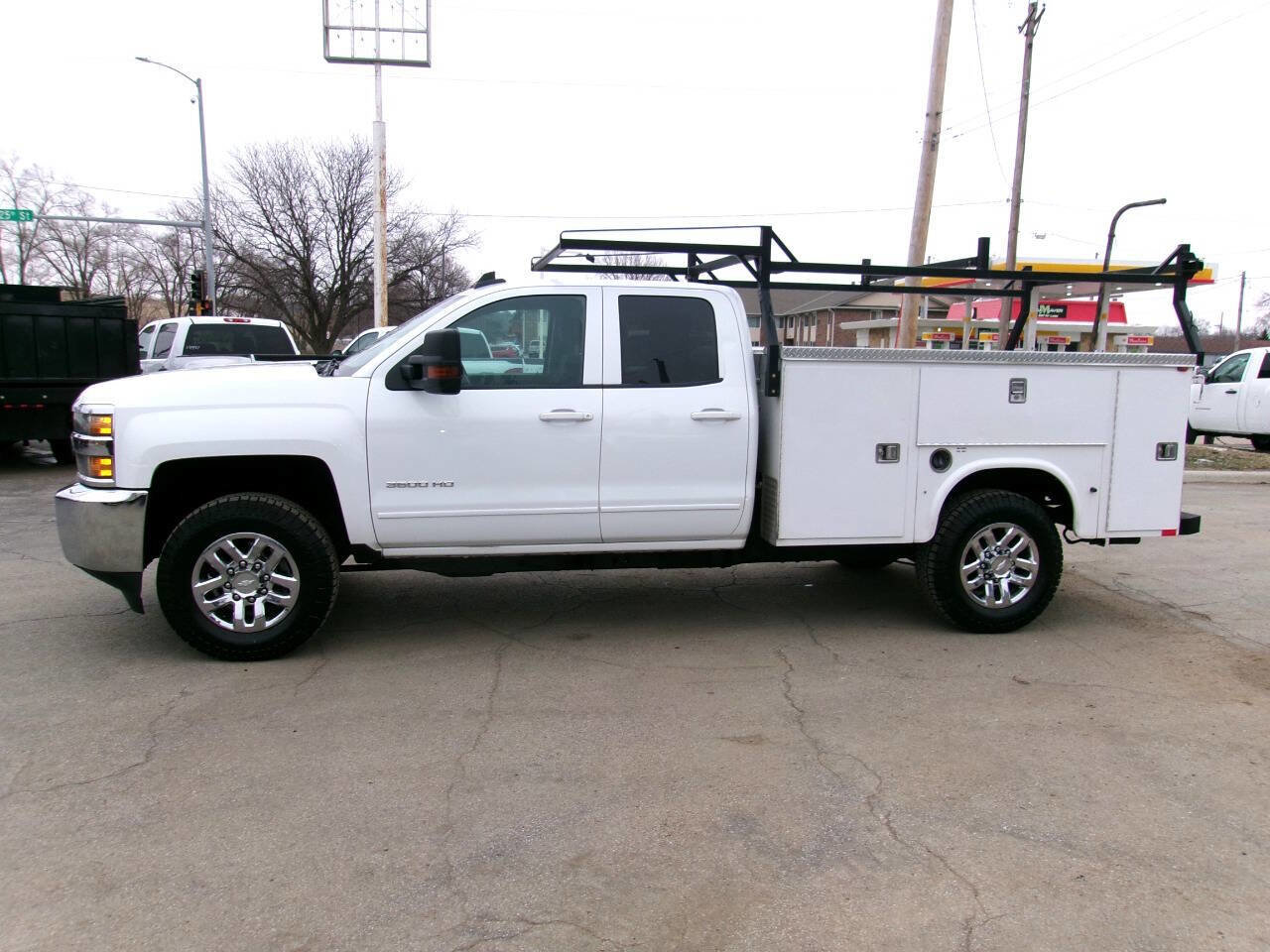 Used 2017 Chevrolet Silverado 3500 LT image 1
