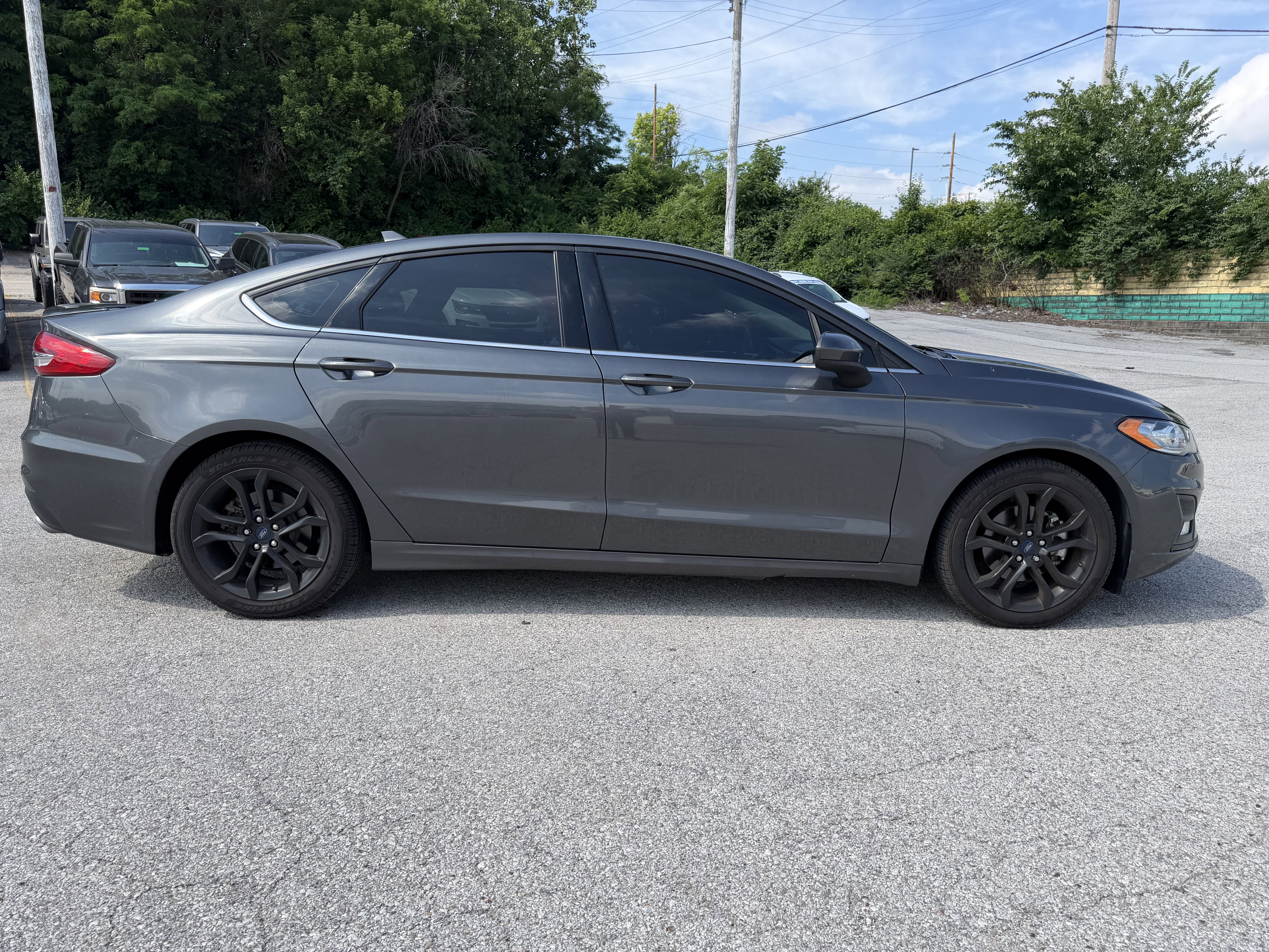 Used 2020 Ford Fusion SE w/ Equipment Group 151A FWD image 8