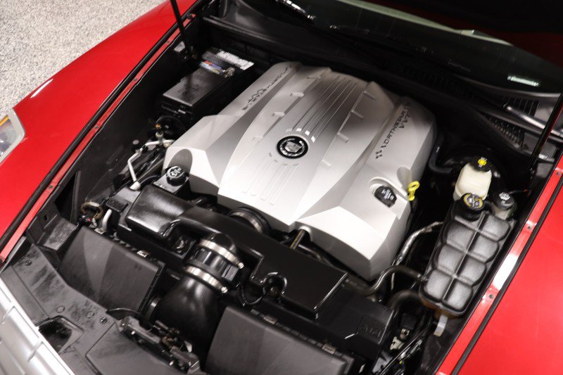 Used 2005 Cadillac XLR RWD image 16