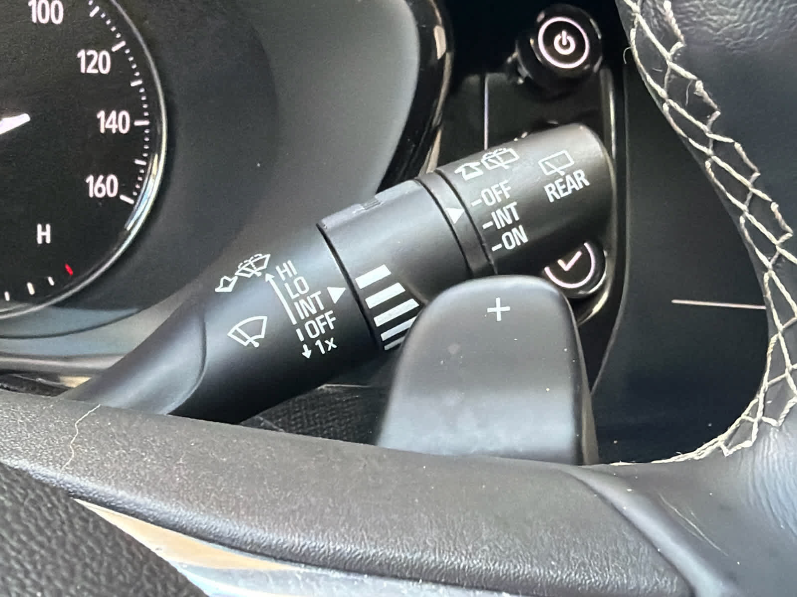 Used 2023 Buick Envision Essence FWD image 39