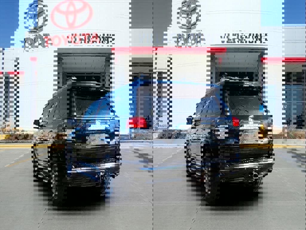 Used 2011 Toyota 4Runner SR5 image 5