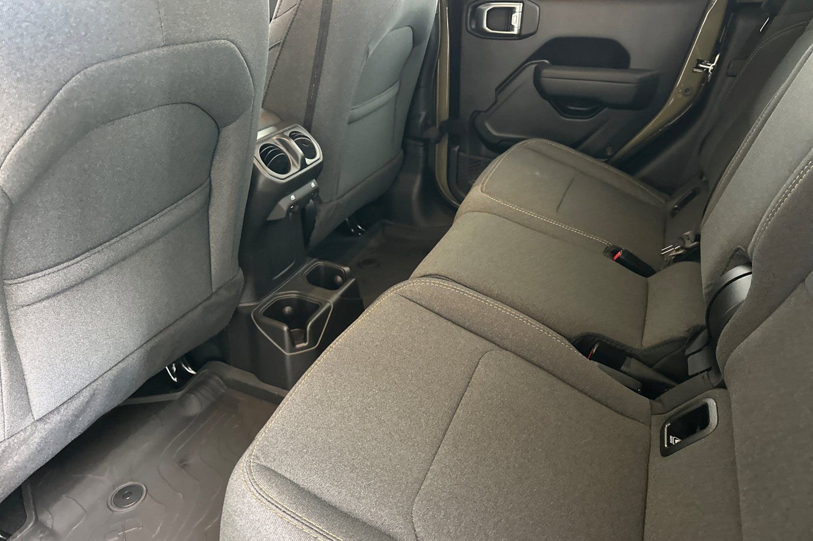 New 2026 Jeep Gladiator Sport AWD/4WD image 13