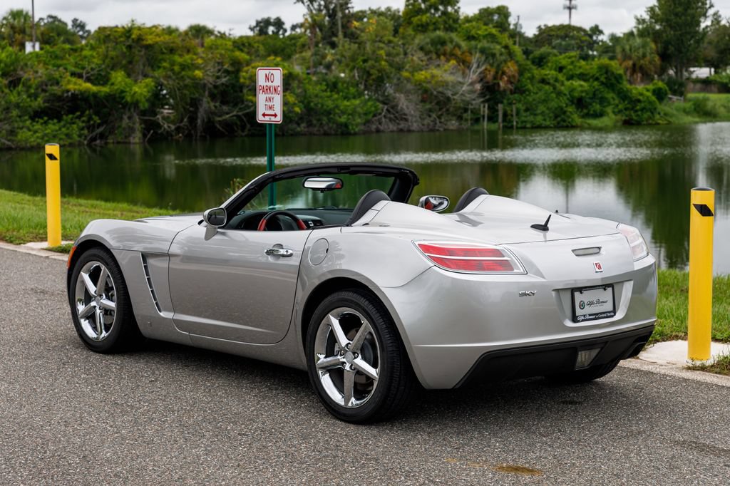 Used 2008 Saturn Sky RWD image 5