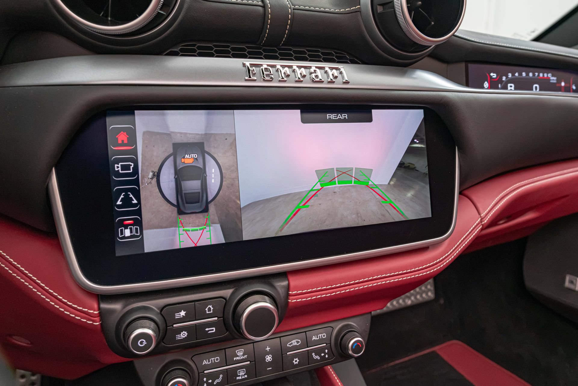 Certified 2023 Ferrari Portofino M RWD image 39