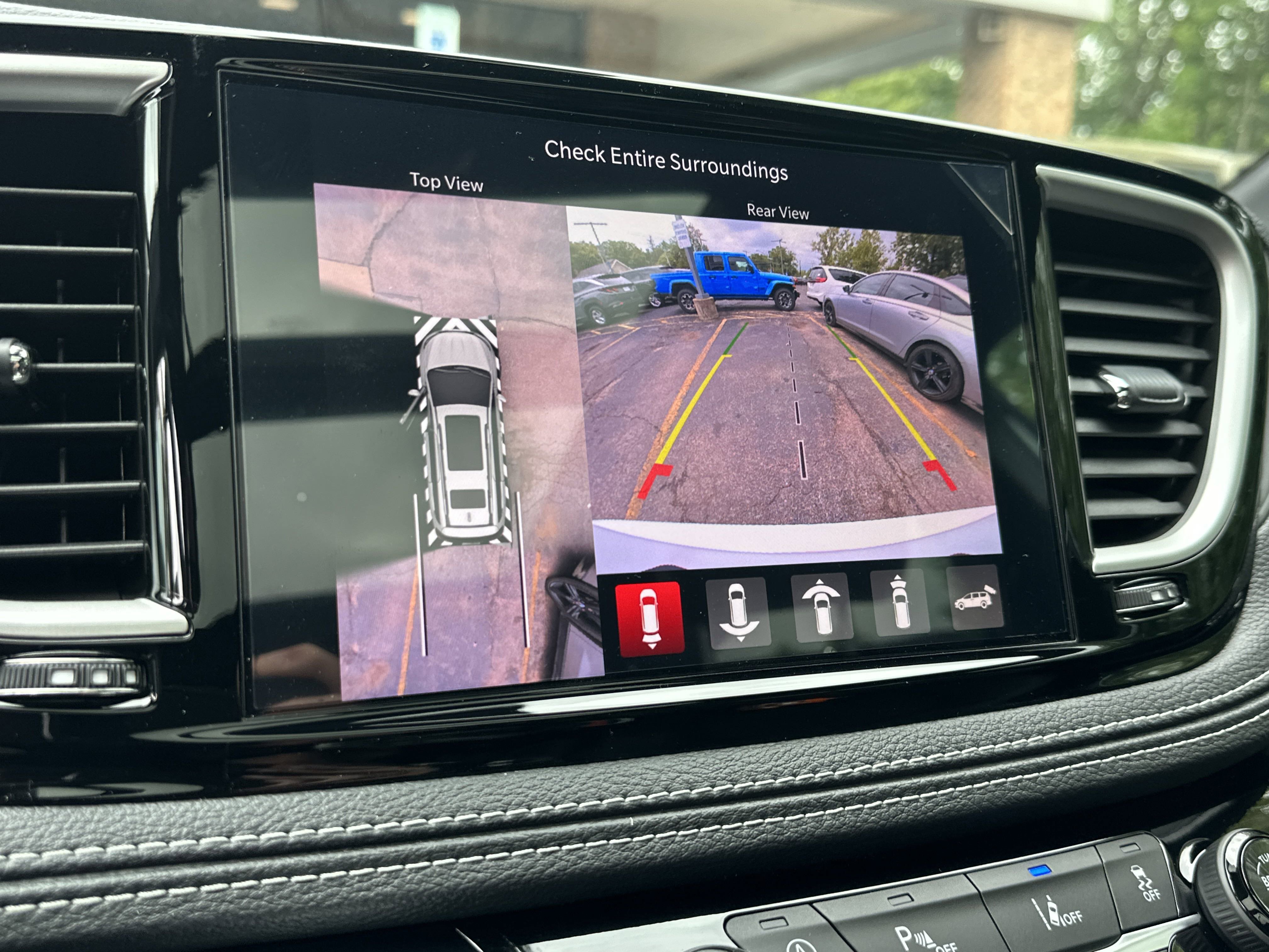 New 2026 Chrysler Pacifica Select image 7