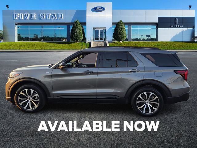 Used 2025 Ford Explorer ST-Line image 4