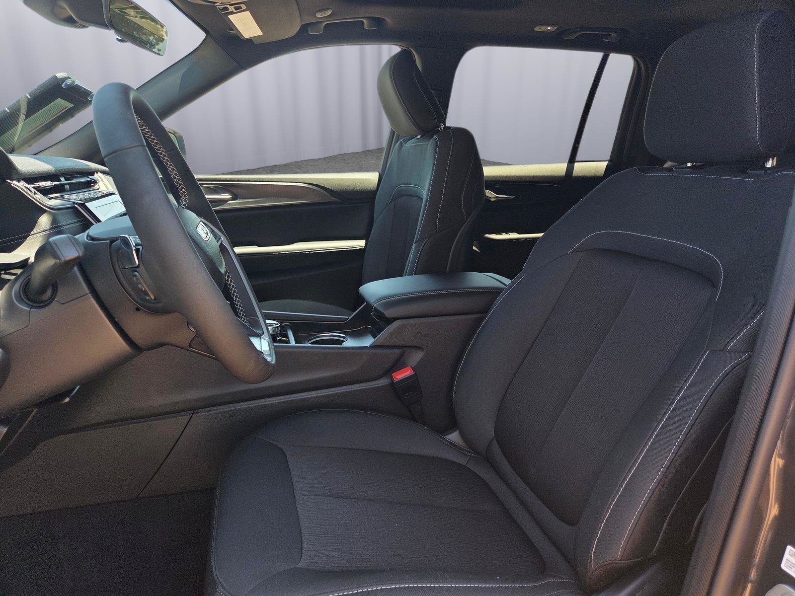 New 2026 Jeep Grand Cherokee Laredo X RWD image 11