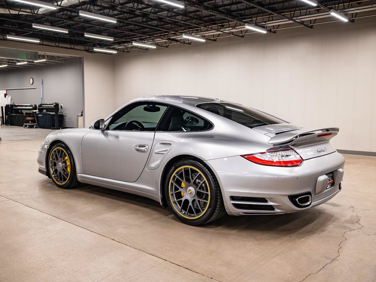 Used 2011 Porsche 911 Turbo S AWD/4WD image 23