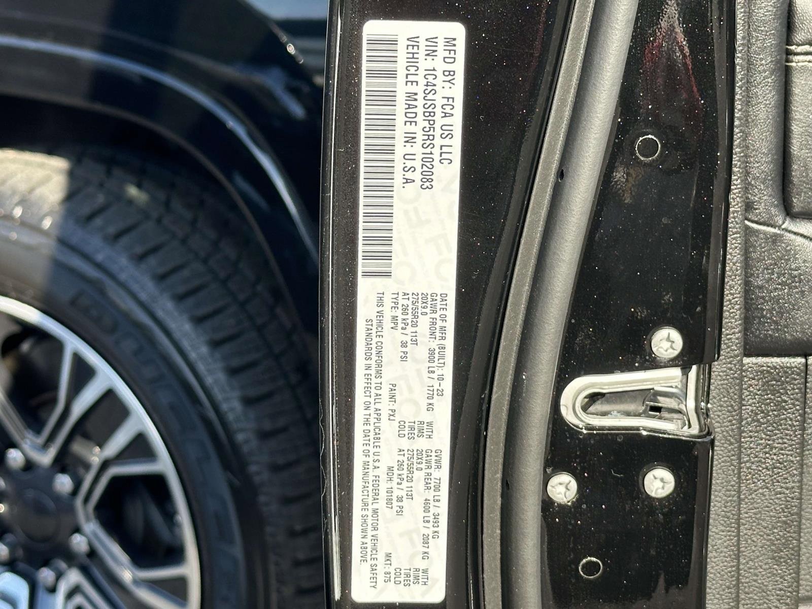 Used 2024 Jeep Wagoneer L Series II w/ Flexible Seating Group image 28