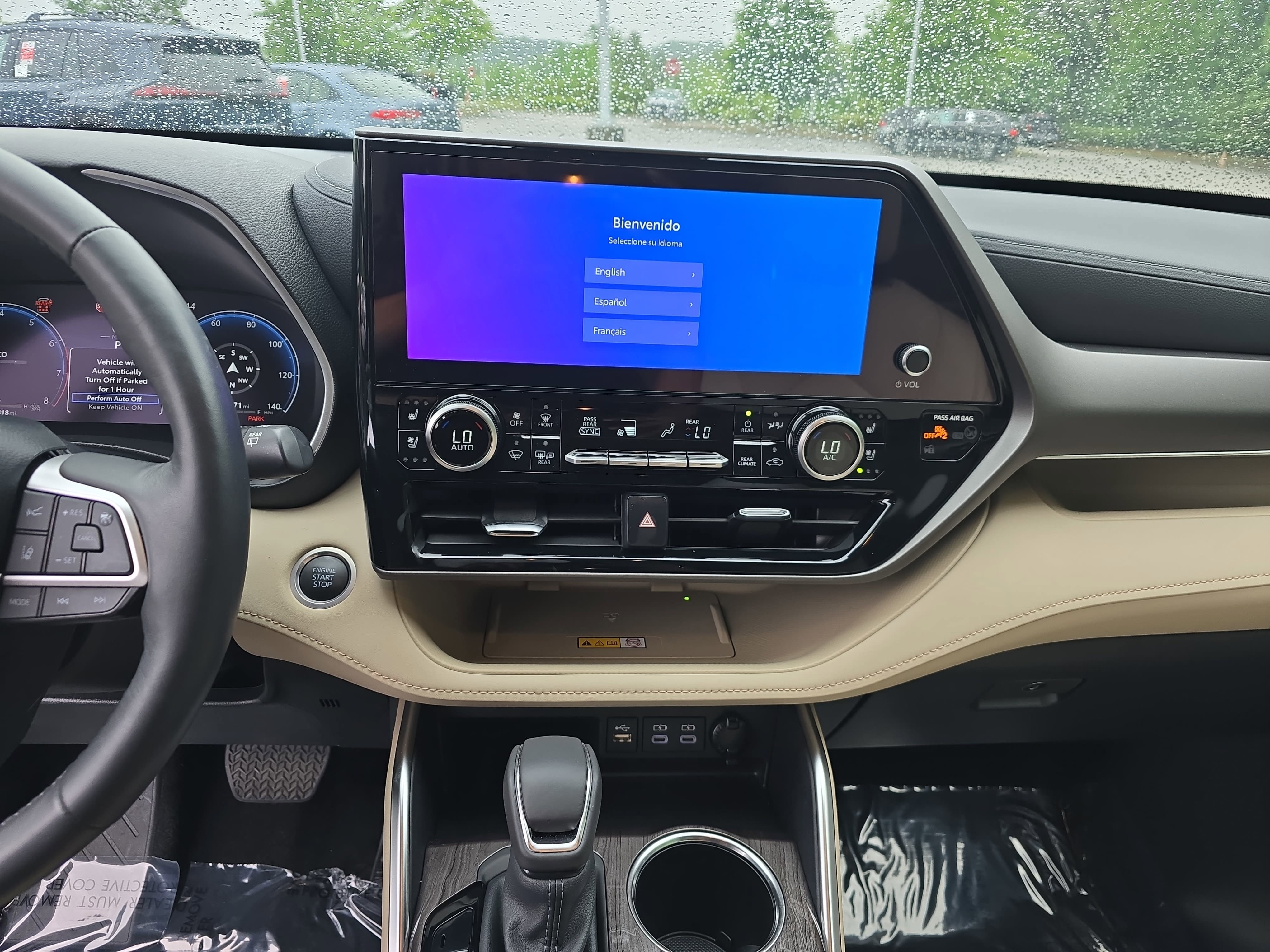 Used 2024 Toyota Highlander Limited AWD/4WD image 22