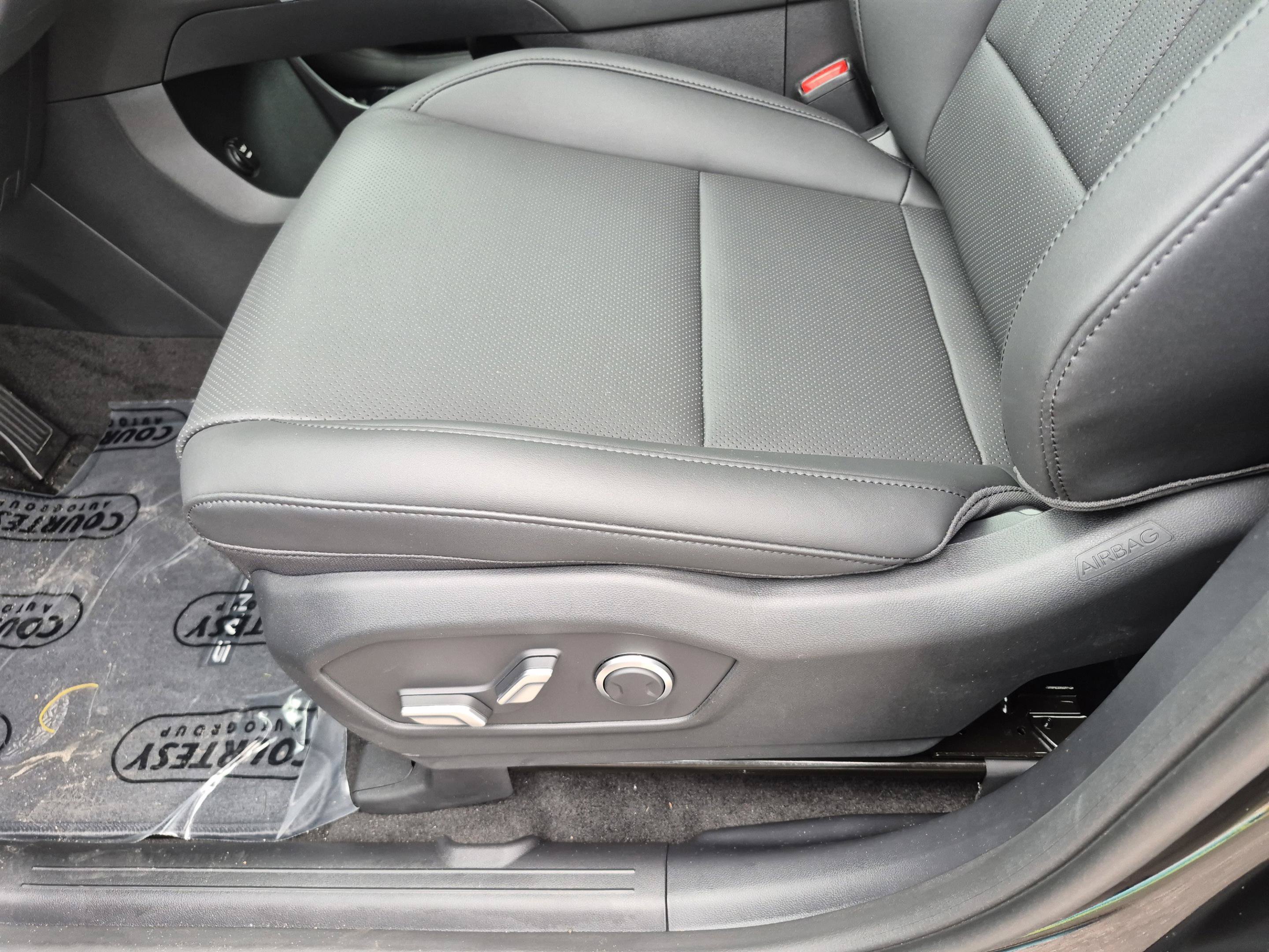 New 2026 Hyundai Santa Fe SEL FWD image 23