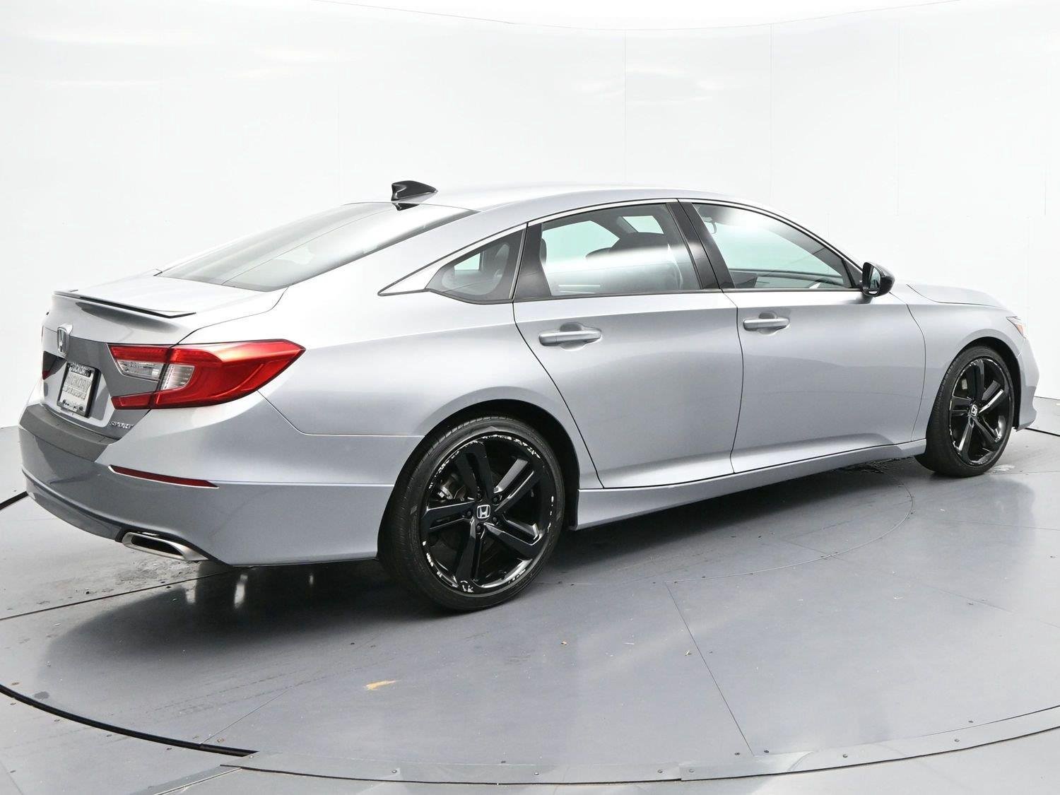 Used 2022 Honda Accord Sport image 7