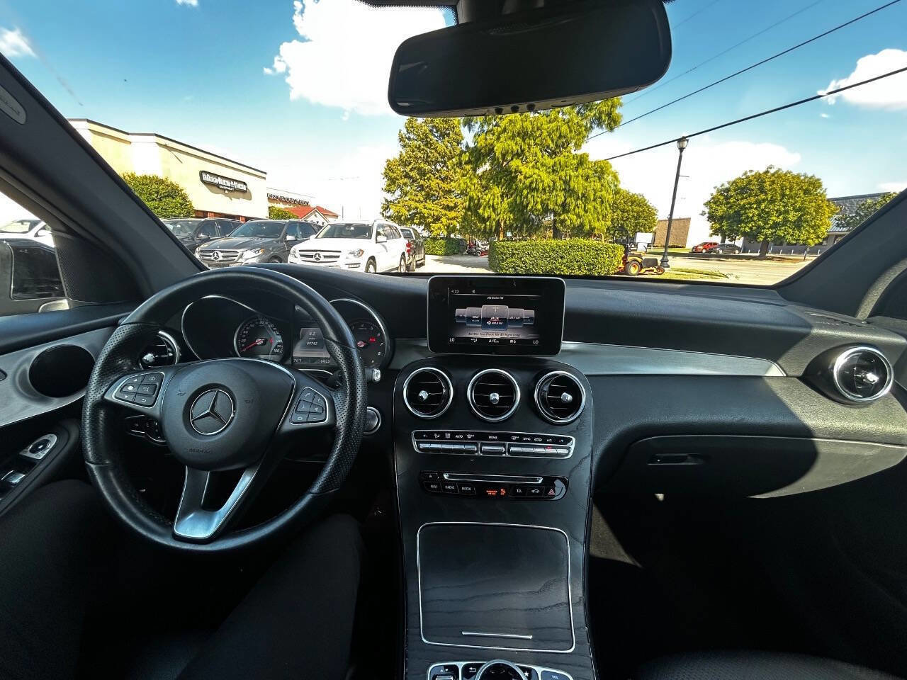 Used 2019 Mercedes-Benz GLC 300 image 18