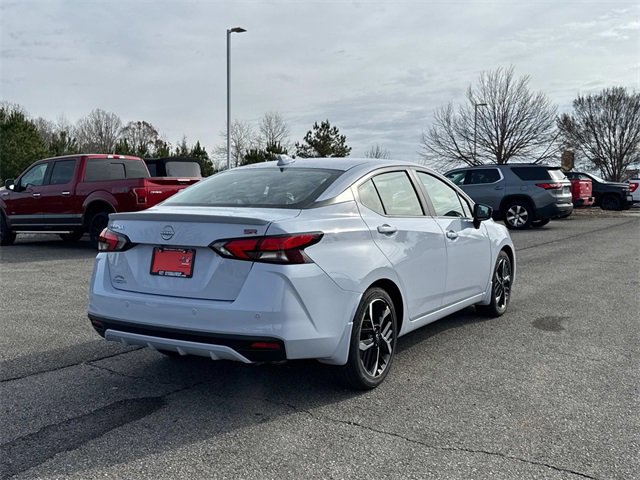 New 2025 Nissan Versa SR w/ Trunk Package image 4