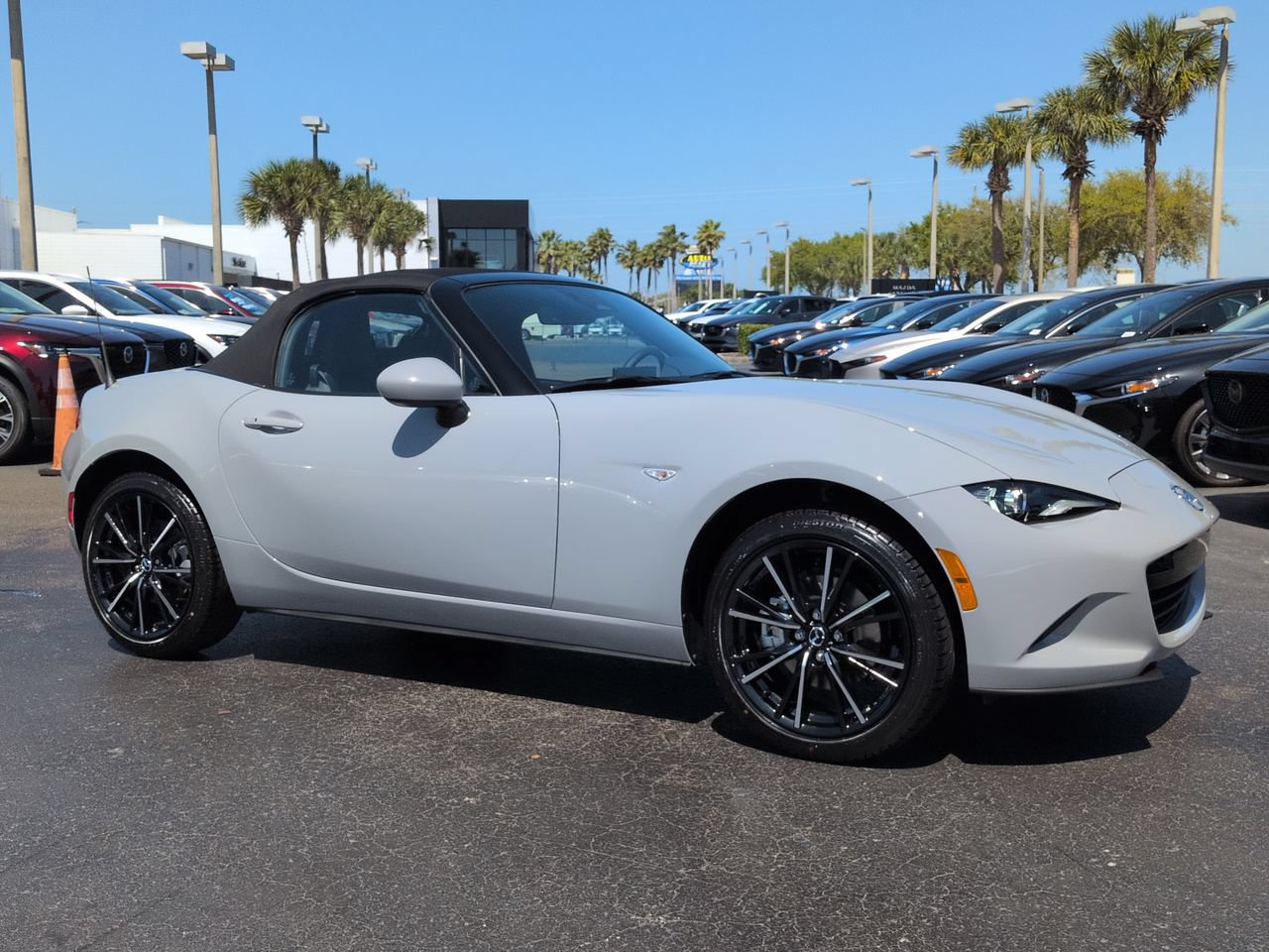 New 2026 MAZDA MX-5 Miata Grand Touring RWD image 2