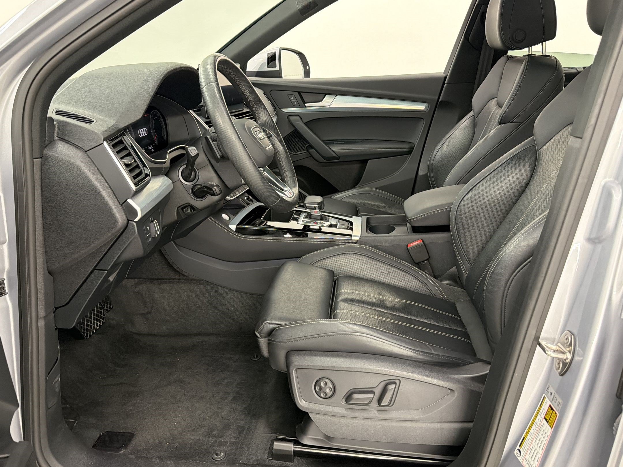 Used 2024 Audi Q5 2.0T Premium Plus w/ Premium Plus Package AWD/4WD image 28