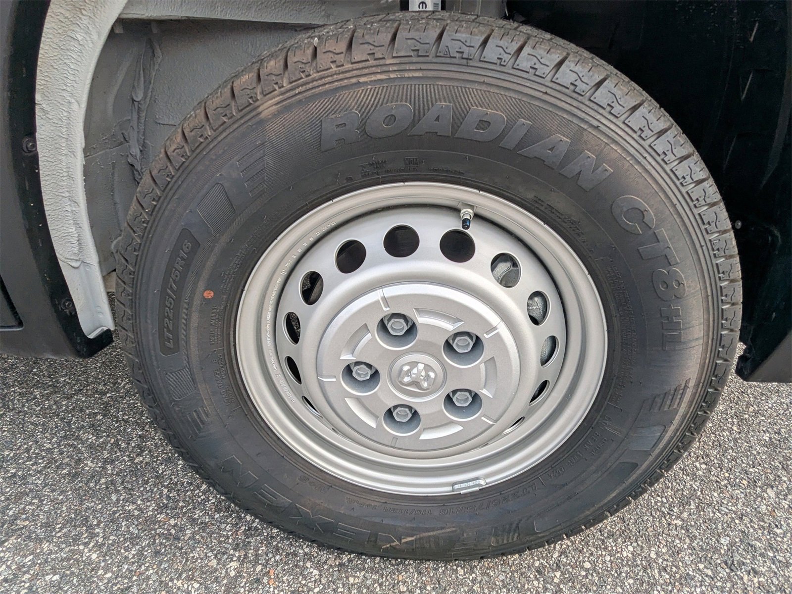 Used 2025 RAM ProMaster 3500 w/ Convenience Group image 11