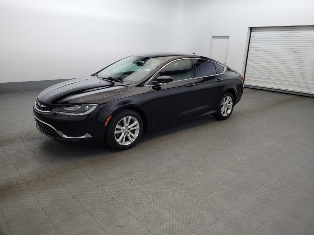 Used 2017 Chrysler 200 Limited Platinum FWD image 2