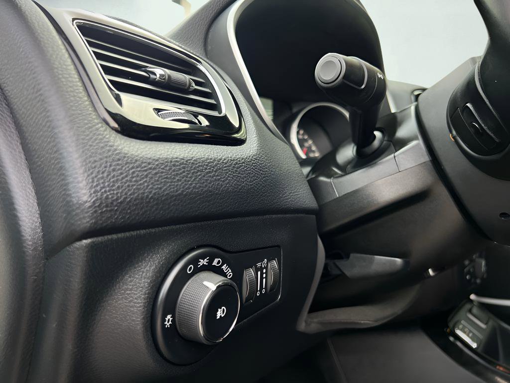 Used 2018 Jeep Compass Limited w/ Safe & Security Group FWD image 35