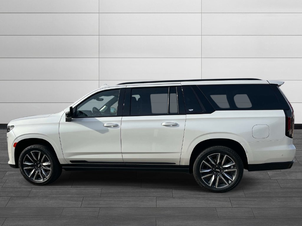 Used 2021 Cadillac Escalade ESV Sport Platinum AWD/4WD image 2