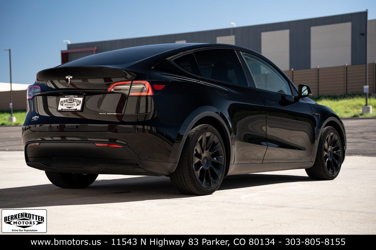 Used 2025 Tesla Model Y Long Range AWD/4WD image 5