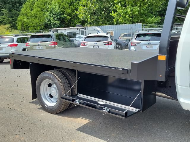 New 2026 RAM 5500 Tradesman w/ Chrome Appearance Group AWD/4WD image 9
