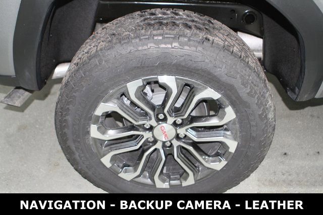 New 2026 GMC Canyon Denali image 5