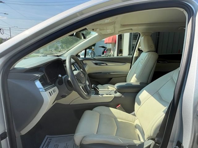 Used 2017 Cadillac XT5 Luxury w/ Driver Awareness Package FWD image 15