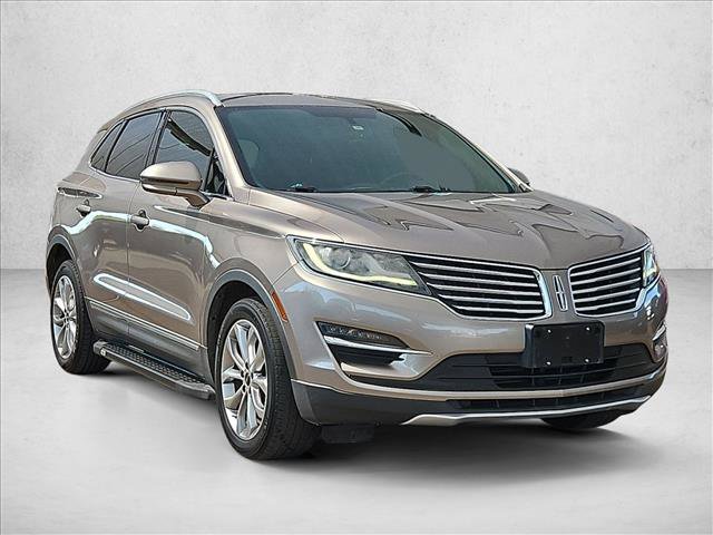 Used 2018 Lincoln MKC Select w/ Select Plus Package FWD image 3