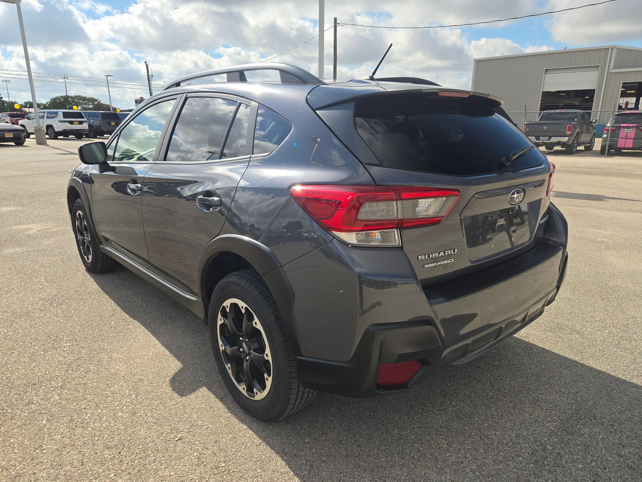 Used 2023 Subaru Crosstrek 2.0i AWD/4WD image 5