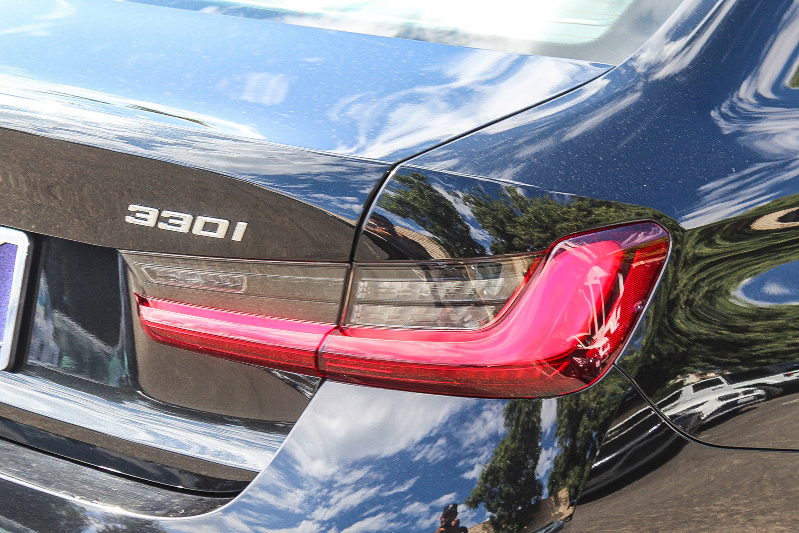 Certified 2025 BMW 330i Sedan image 7