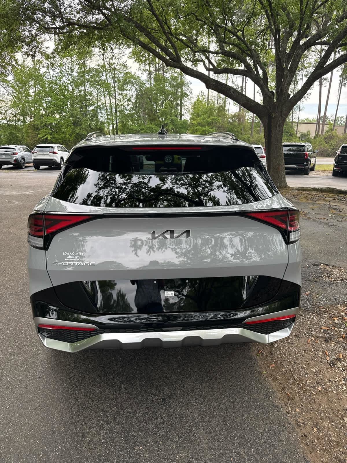 Used 2025 Kia Sportage SX image 3
