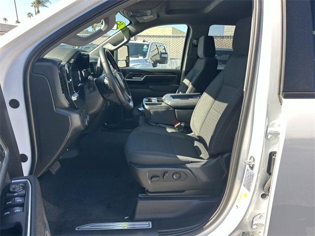 Used 2025 Chevrolet Silverado 3500 LT w/ Convenience Package image 18