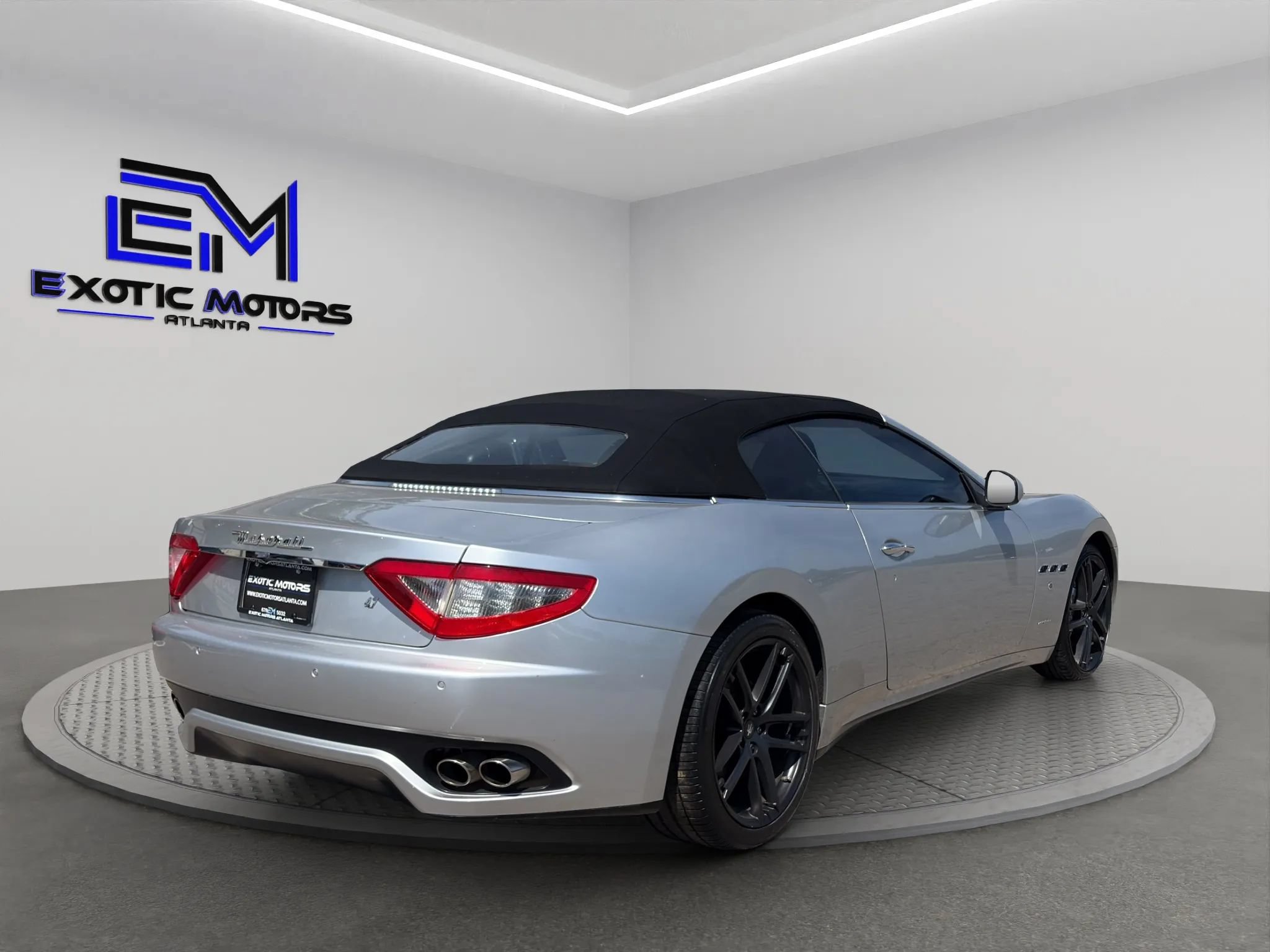 Used 2011 Maserati GranTurismo Convertible RWD image 5