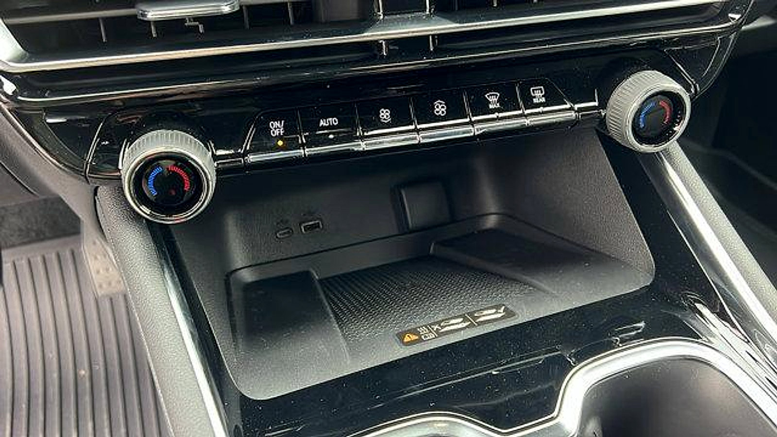 New 2026 Chevrolet Traverse High Country w/ LPO, Floor Liner Package image 25