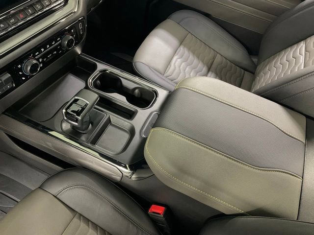 Used 2024 Chevrolet Silverado 1500 ZR2 image 21