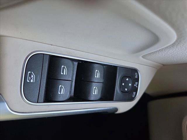 Used 2023 Mercedes-Benz GLB 250 4MATIC image 10