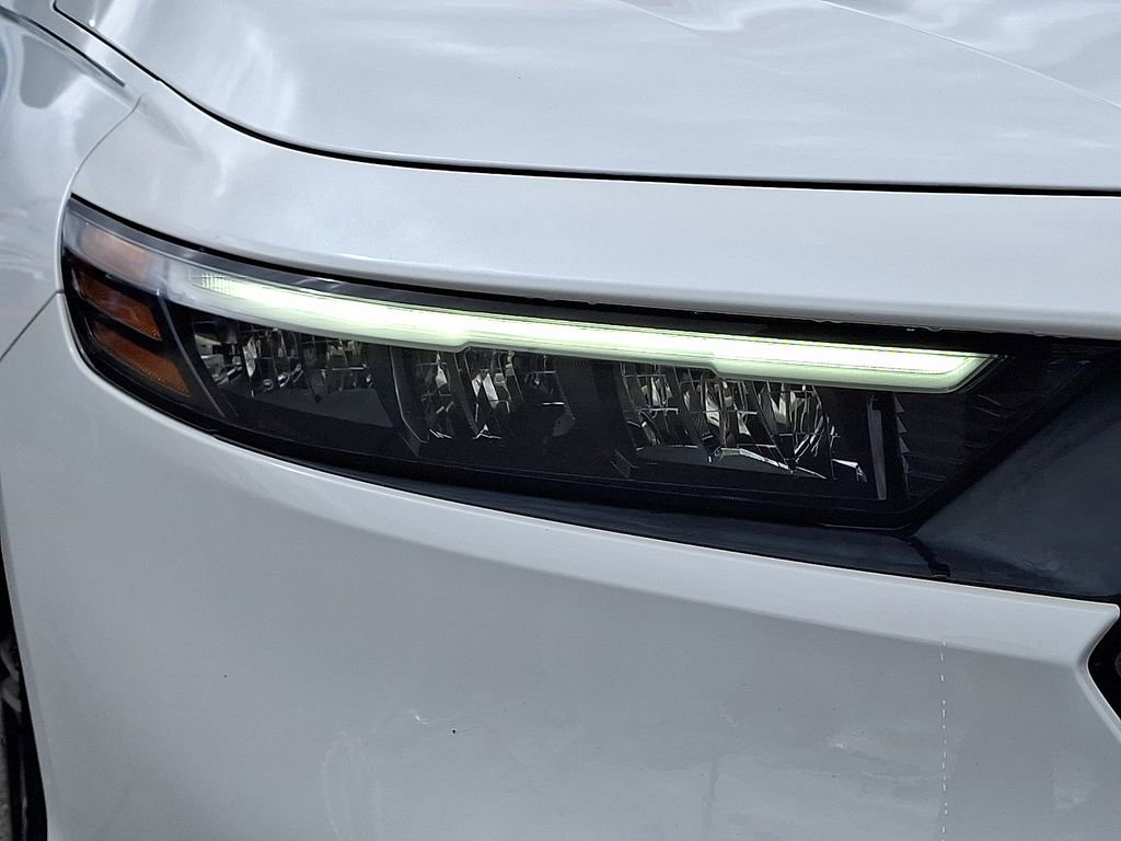 Used 2023 Honda Accord Sport image 9