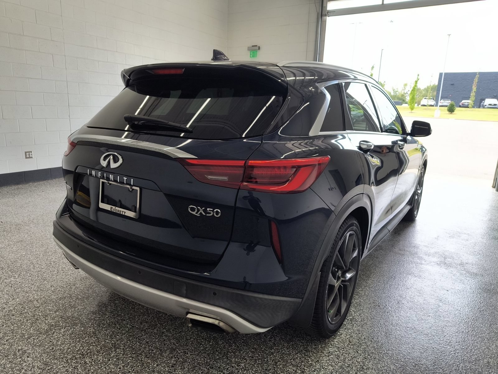 Used 2019 INFINITI QX50 Essential w/ Sensory Package FWD image 5