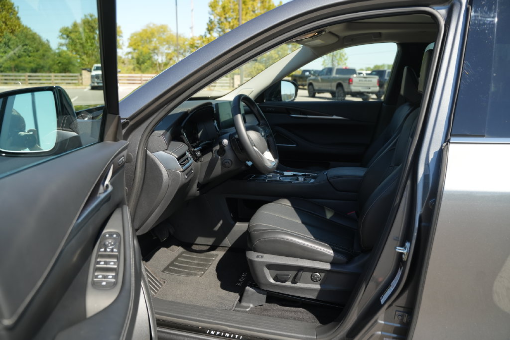 Used 2025 INFINITI QX60 Sensory AWD/4WD image 15