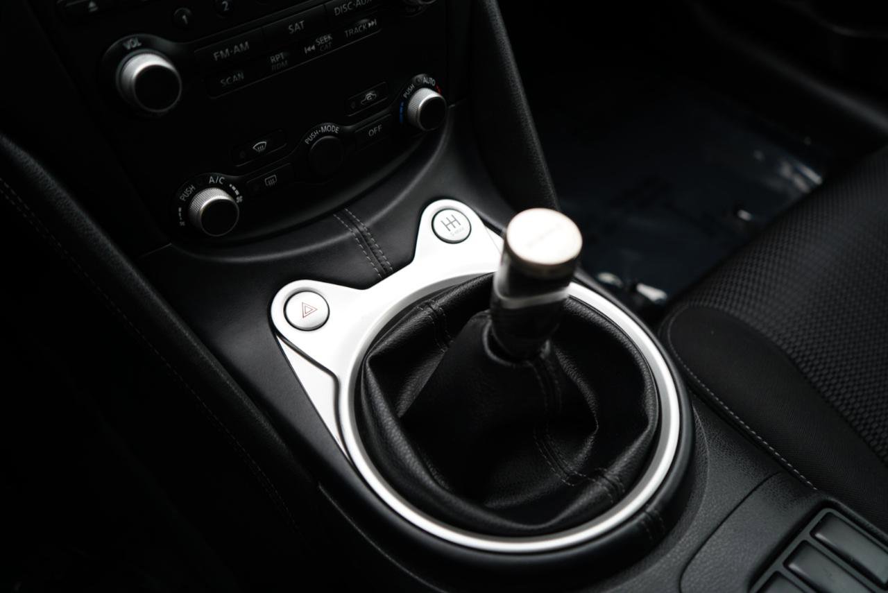 Used 2016 Nissan 370Z Coupe image 41