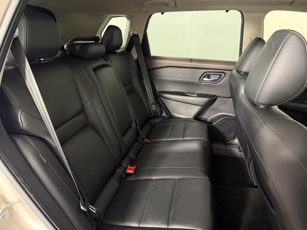 Used 2023 Nissan Rogue SL w/ SL Premium Package FWD image 15