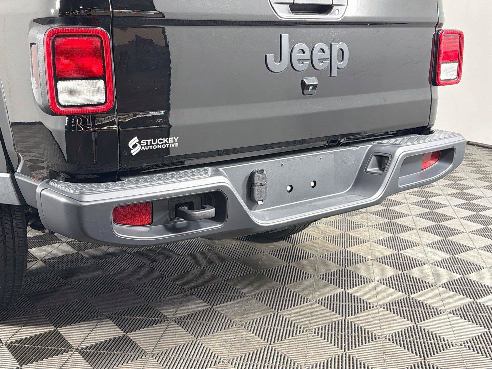 Used 2025 Jeep Gladiator Sport AWD/4WD image 40