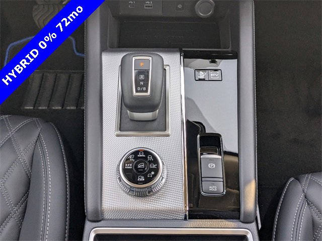 New 2025 Mitsubishi Outlander SEL image 18